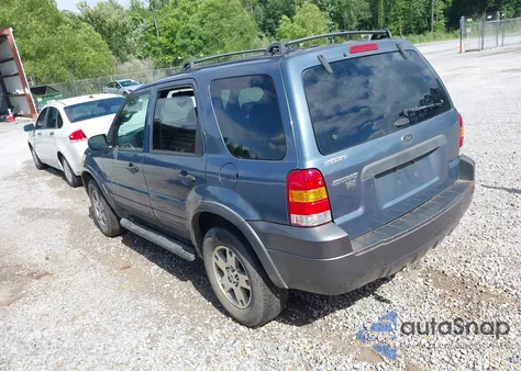 2005 Ford Escape Xlt from USA, damaged, VIN 1FMYU93145KA40265